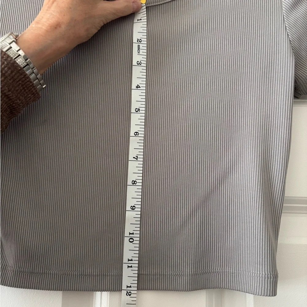 Gray Ribbed Crop Top - Picture 3 of 4